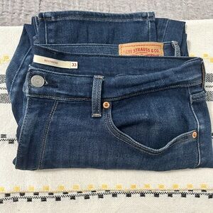 Women’s Levi boyfriend Jean with slight distressing